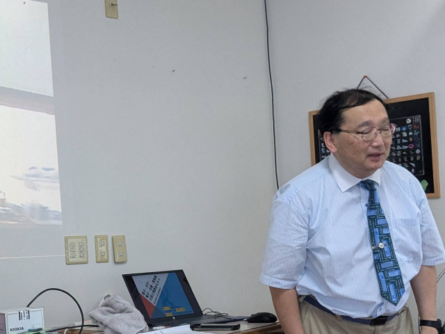 �t�@���f�[���{�E�⍪����